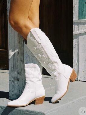 Billini Urson Womens Cowboy Boots in White